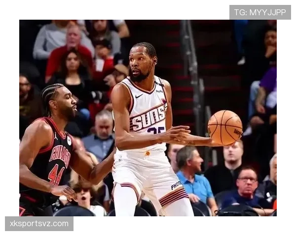 布克突破拉开与杜兰特得分结构差距，成为太阳核心得分爆发点